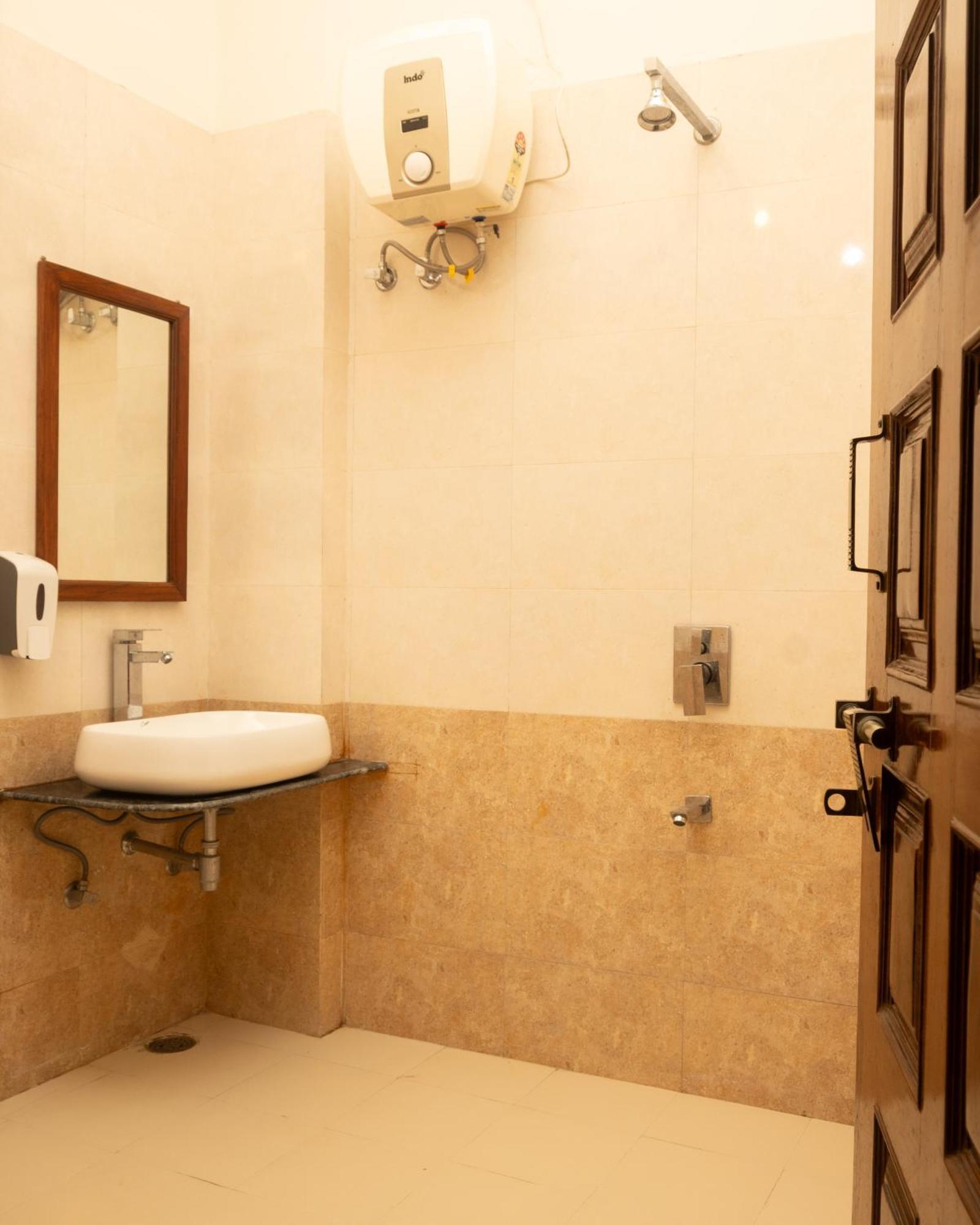 Banana Hostel Пушкар Екстер'єр фото